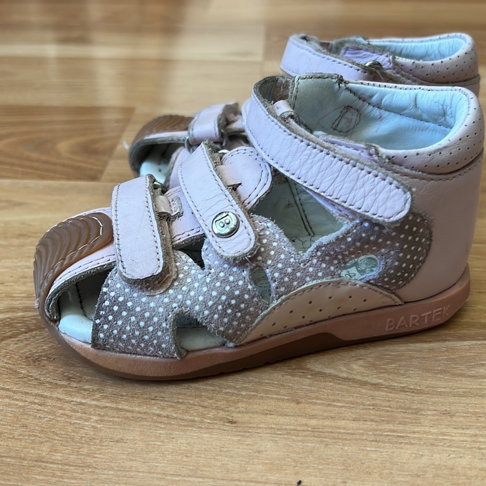 Bartek pink girls walking shoe size 22 size (6)